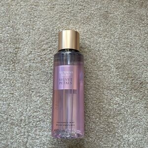 VS Velvet Petals
